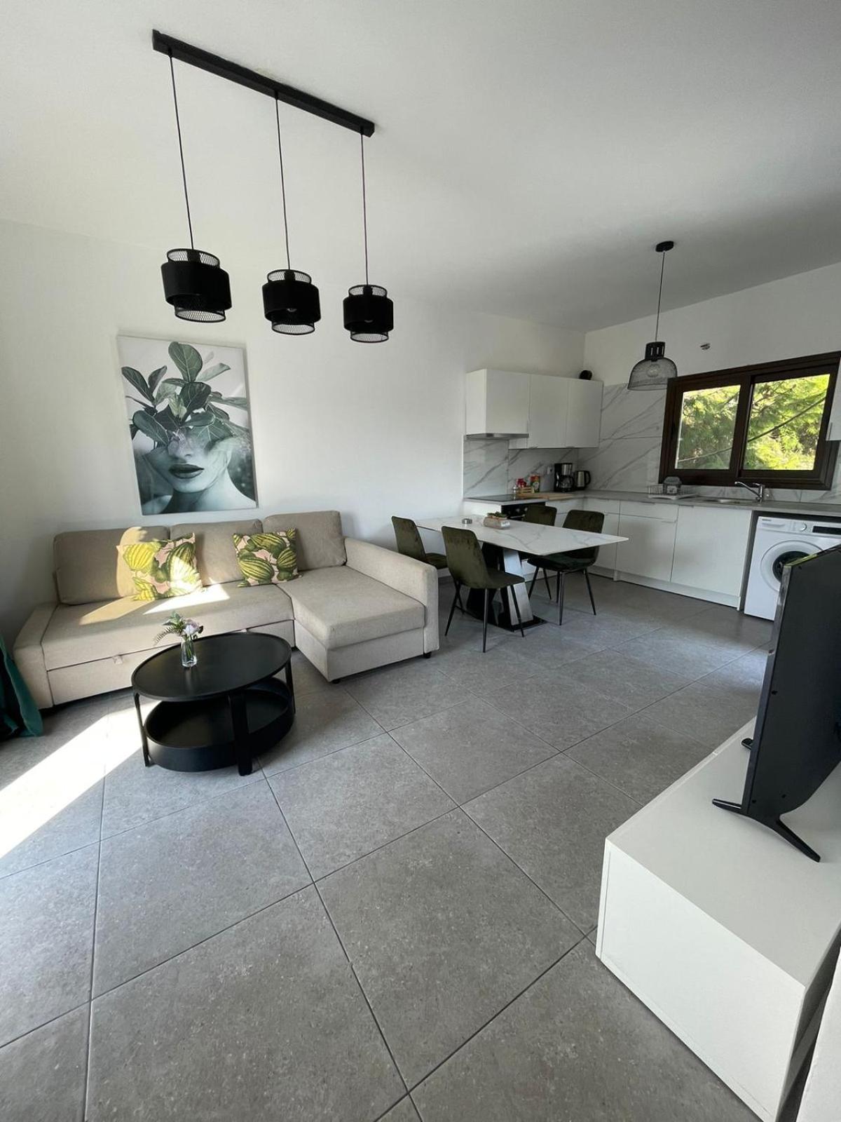 Serenityone - Centrally Located One Bedroom Apt Agia Napa Buitenkant foto
