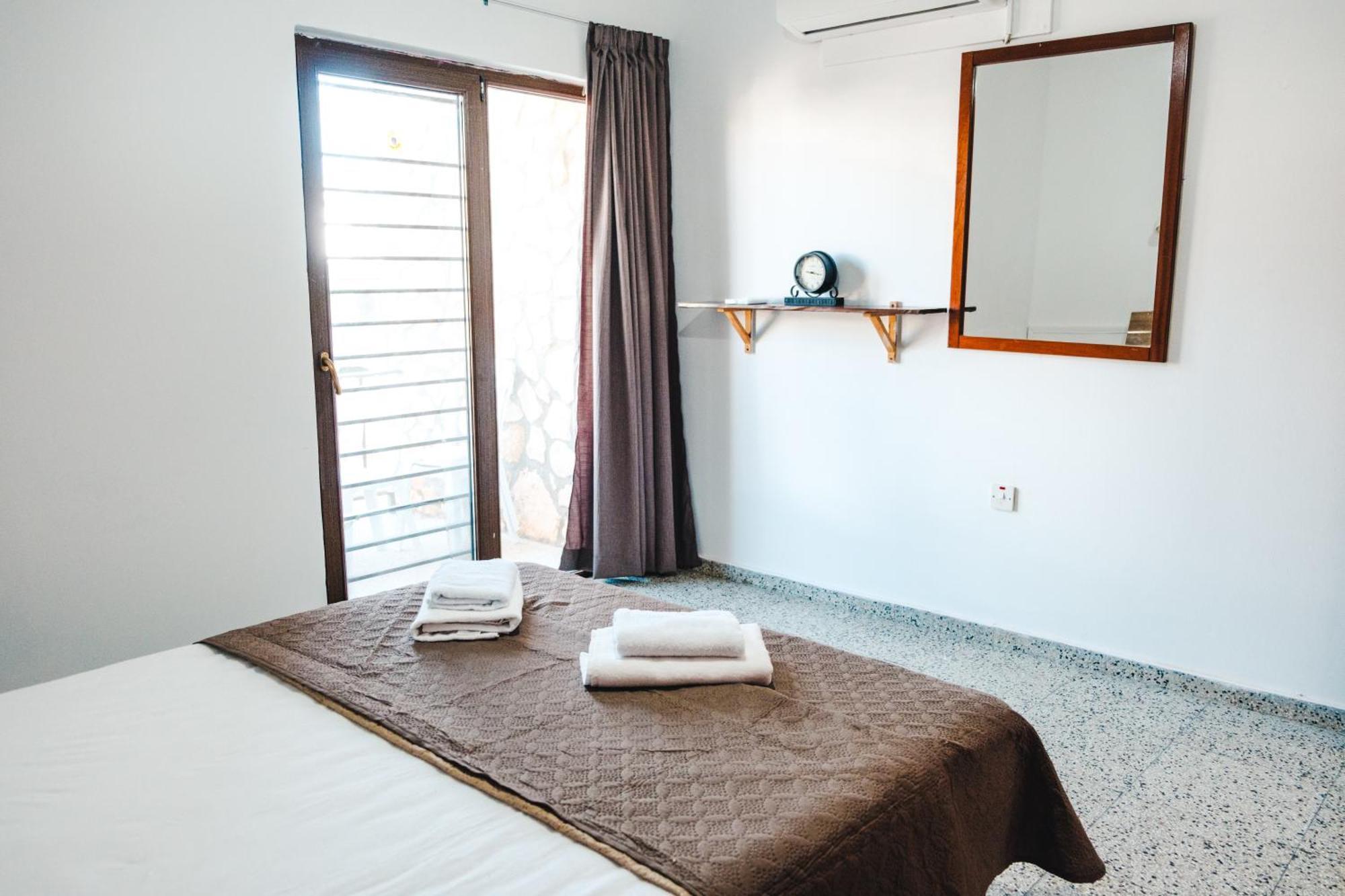 Serenityone - Centrally Located One Bedroom Apt Agia Napa Buitenkant foto